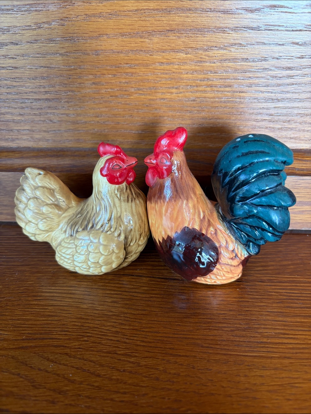 Westland “Mwah” Magnetic Rooster and Hen Salt and Pepper Shakers